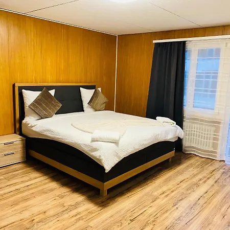 3 - Bedroom - 48 インターラーケン